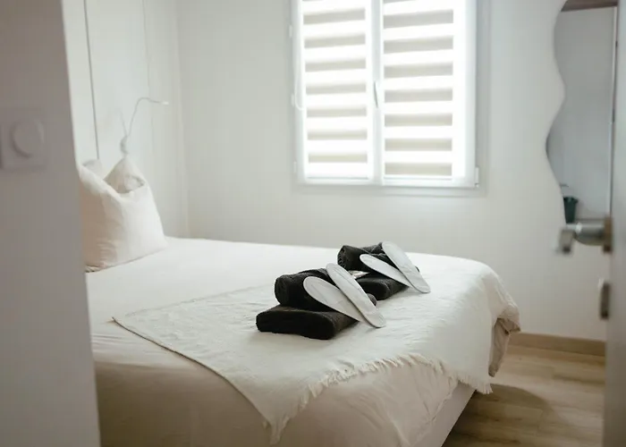 Holiday home 20metres - Maison -jacuzzi - Wifi - Terrasse *